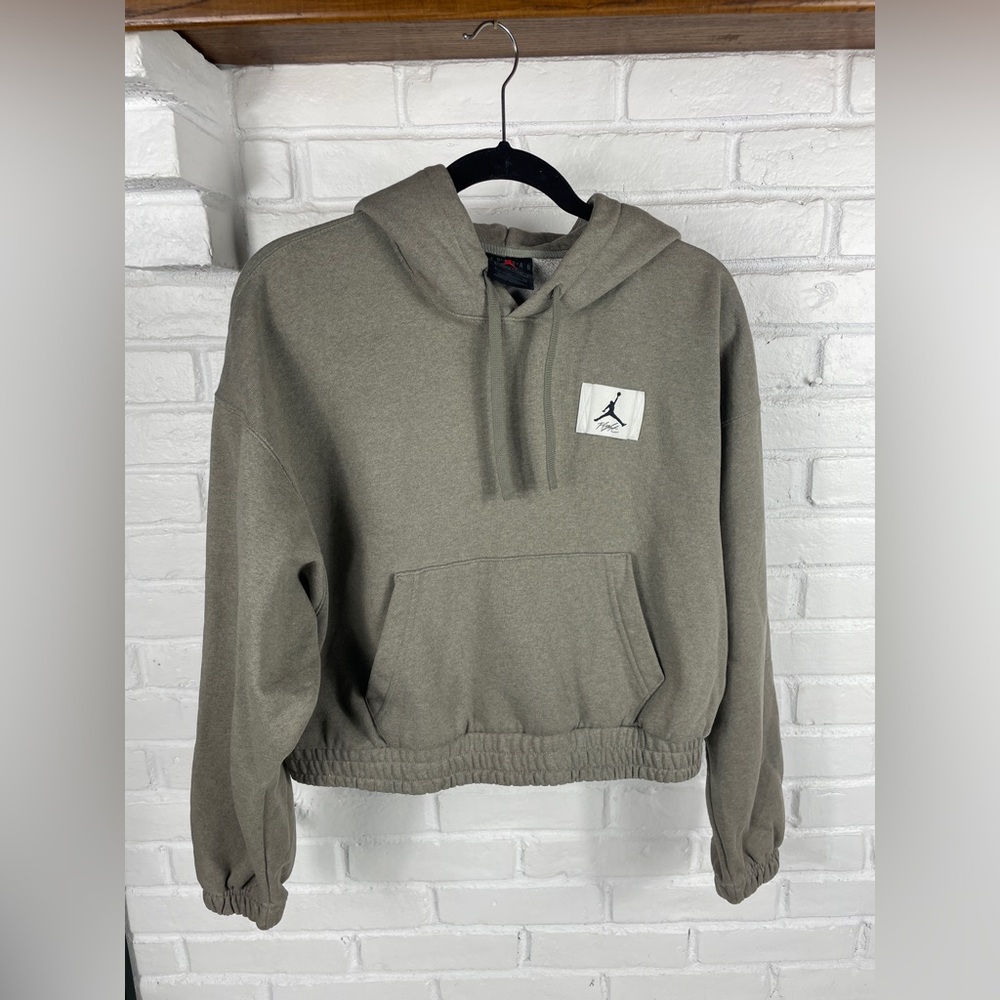 Jordan women’s cropped hoodie Small cotton loose fit streetwear athleisure